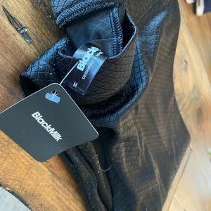 BNWT, BlackMilk Mini Mermaid Black HW Leggings Size Medium
